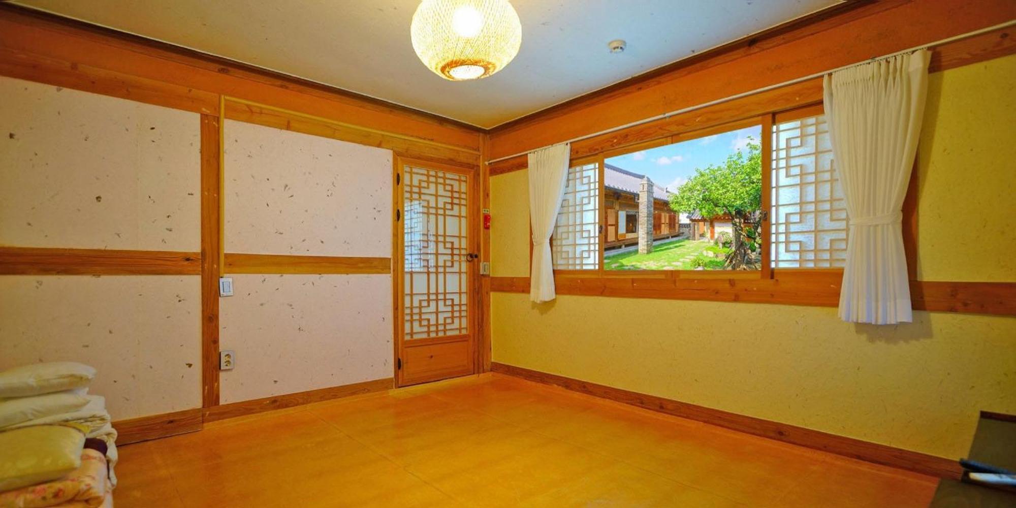 Hanok Gotaek Goeul Jeonju Exterior photo