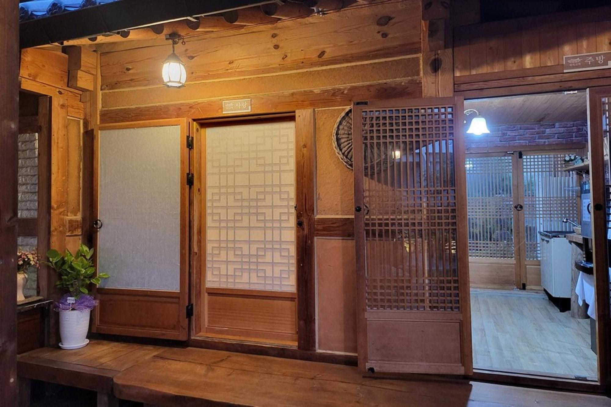 Hanok Gotaek Goeul Jeonju Exterior photo