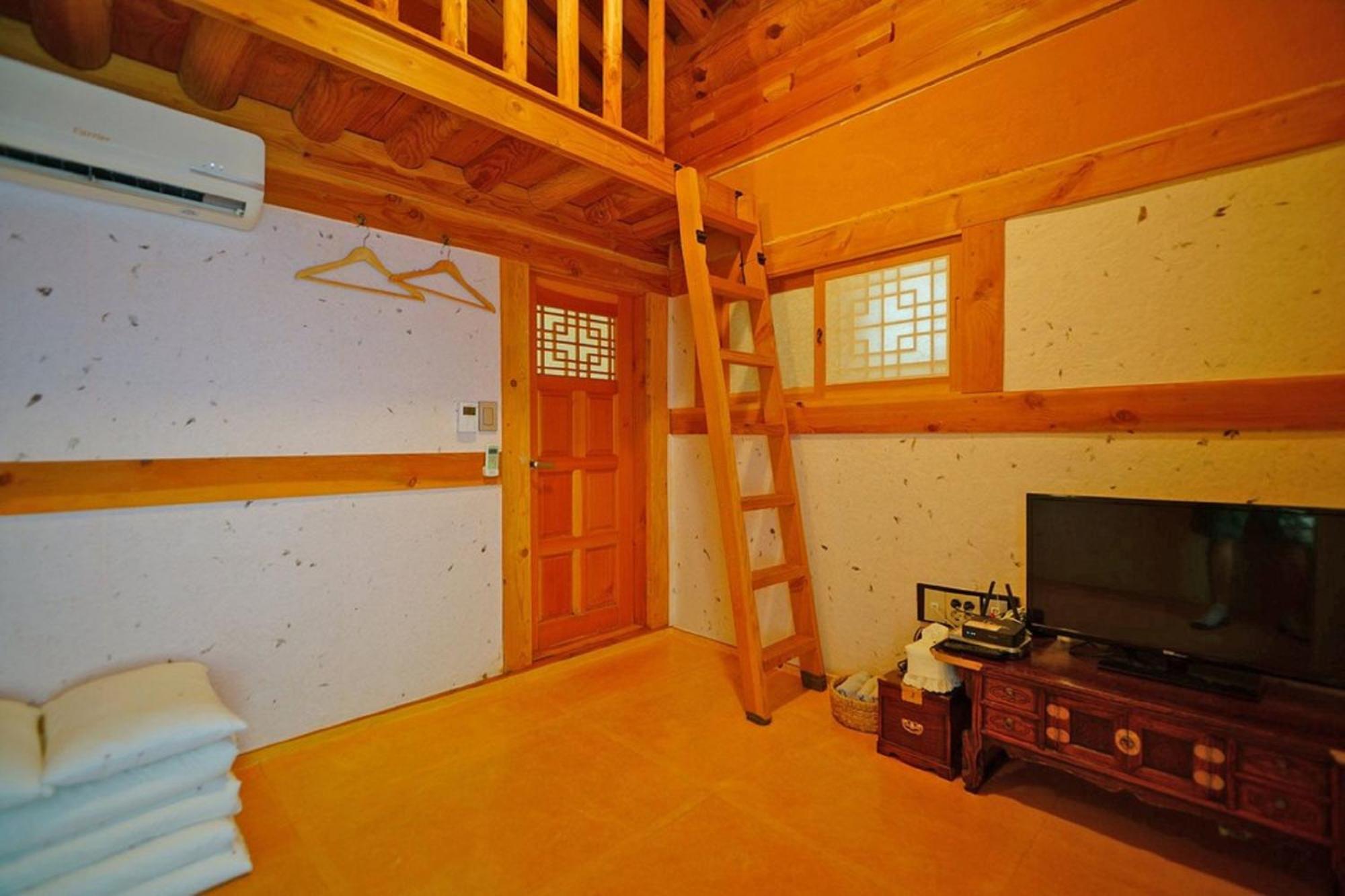 Hanok Gotaek Goeul Jeonju Exterior photo