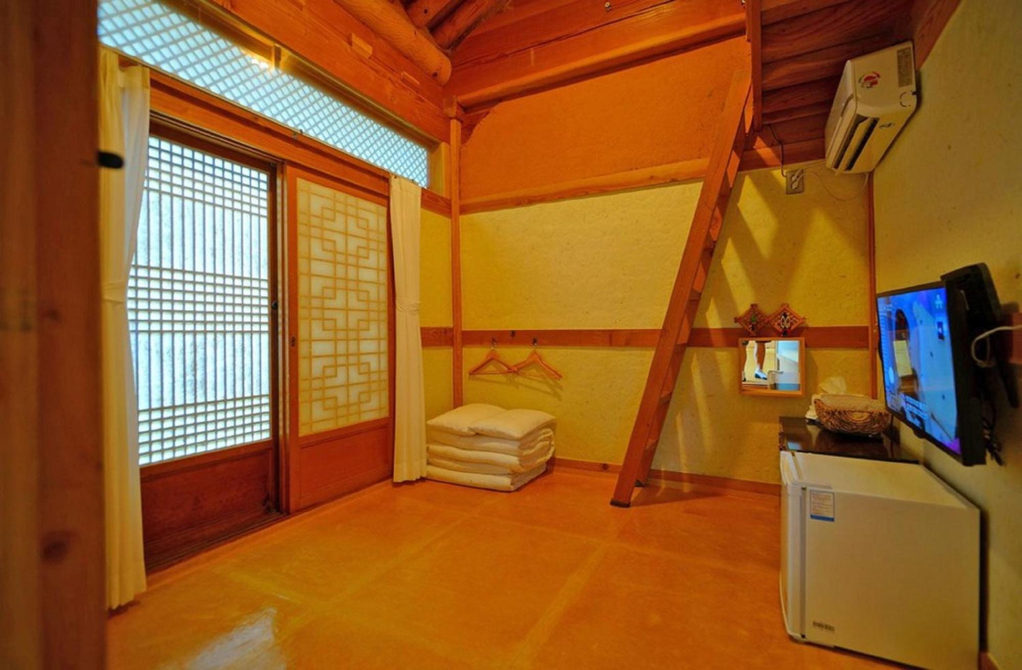Hanok Gotaek Goeul Jeonju Exterior photo